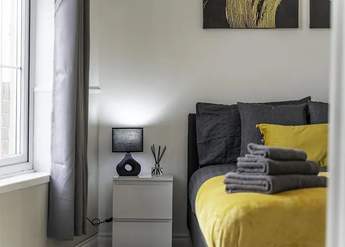 Comfy Stay 1 Bedroom Apartment