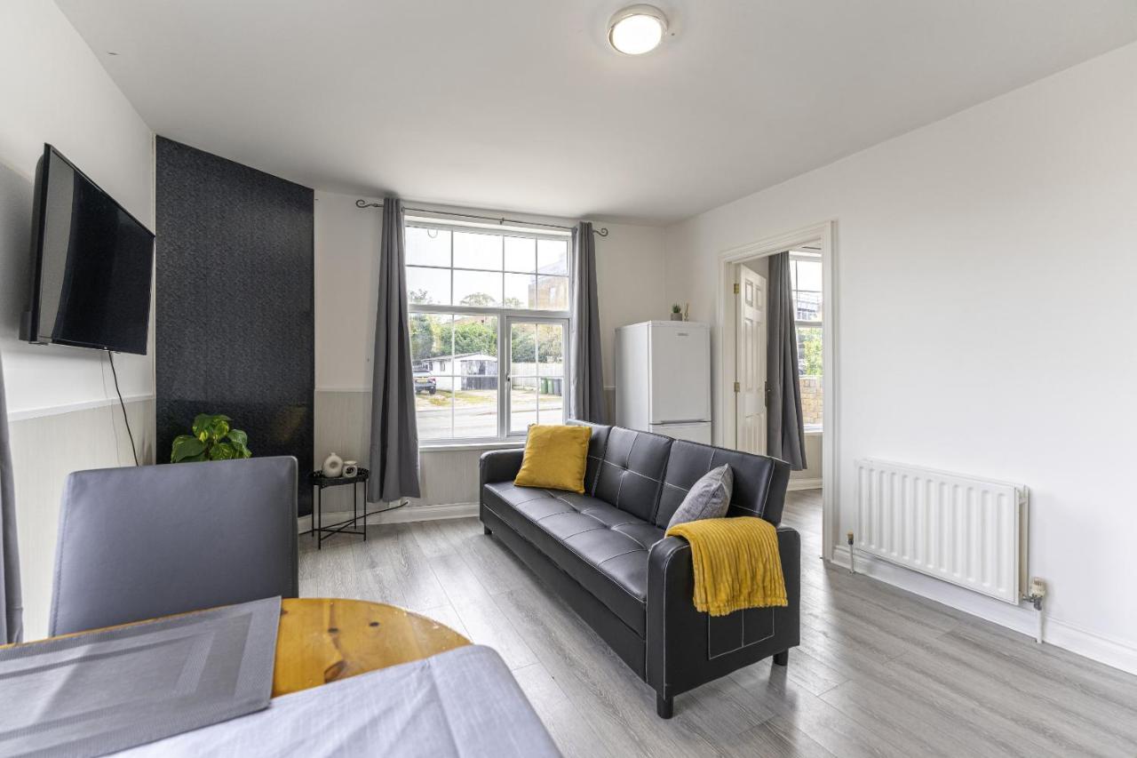 Comfy 1 Bedroom Apartment